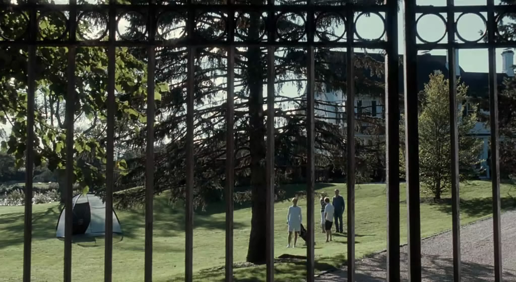 熊孩子捣乱导致自己死亡的电影,四个鸡蛋引发的血案太惨了