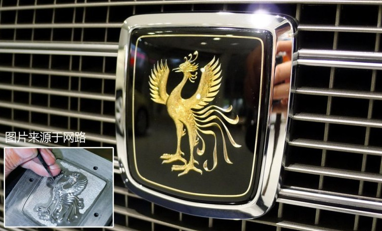 密密麻麻日文按钮的日本豪车，配蕾丝窗帘，居然有人花5万块买到