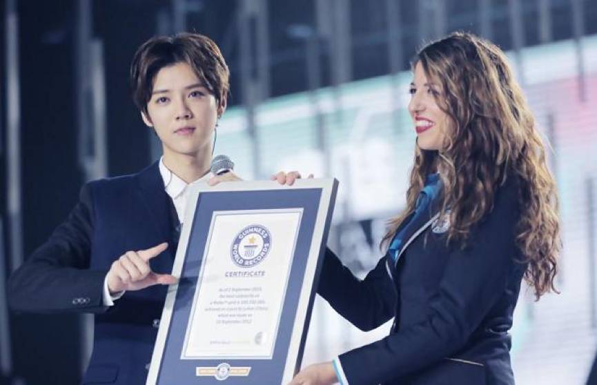 鹿币、积分制、公司化管理，光靠“爱”建不成鹿晗粉丝帝国