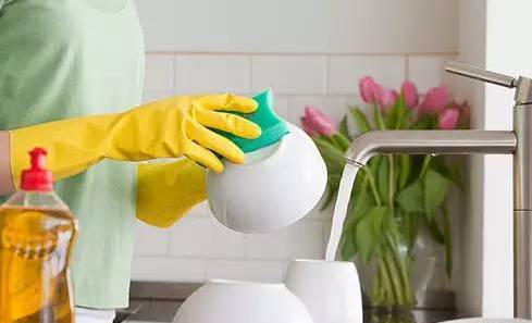 清洗碗油污小妙招,顽固油渍的碗怎么洗才洗得干净