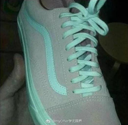 你看到的是灰绿还是粉白,你看到的是绿灰还是粉白