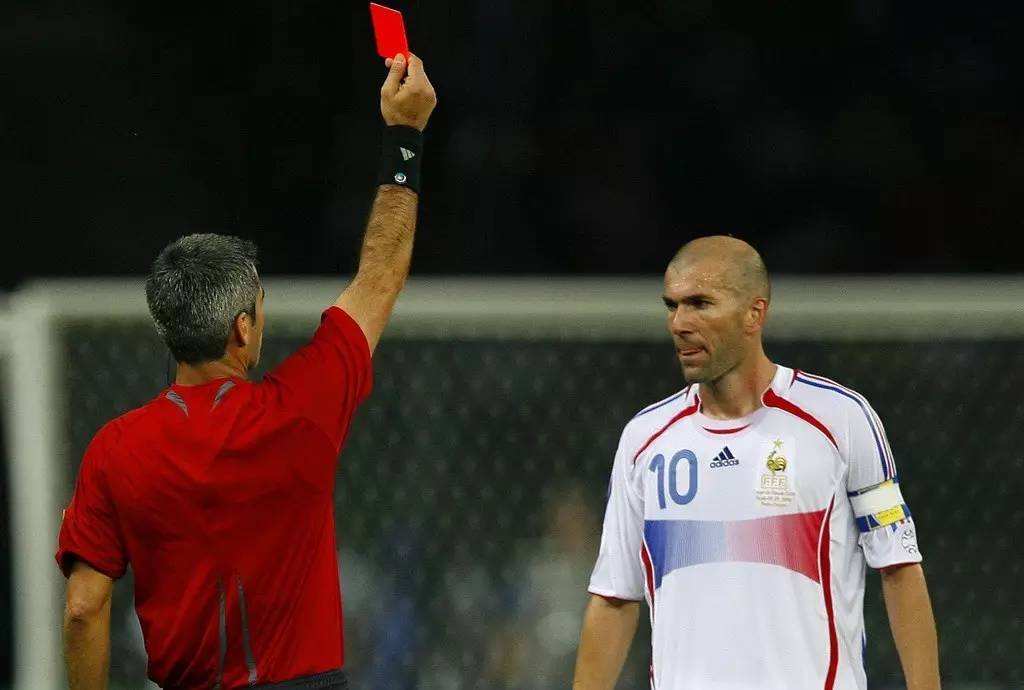 天下足球最煽情的旁白解说员,天下足球感动的句子