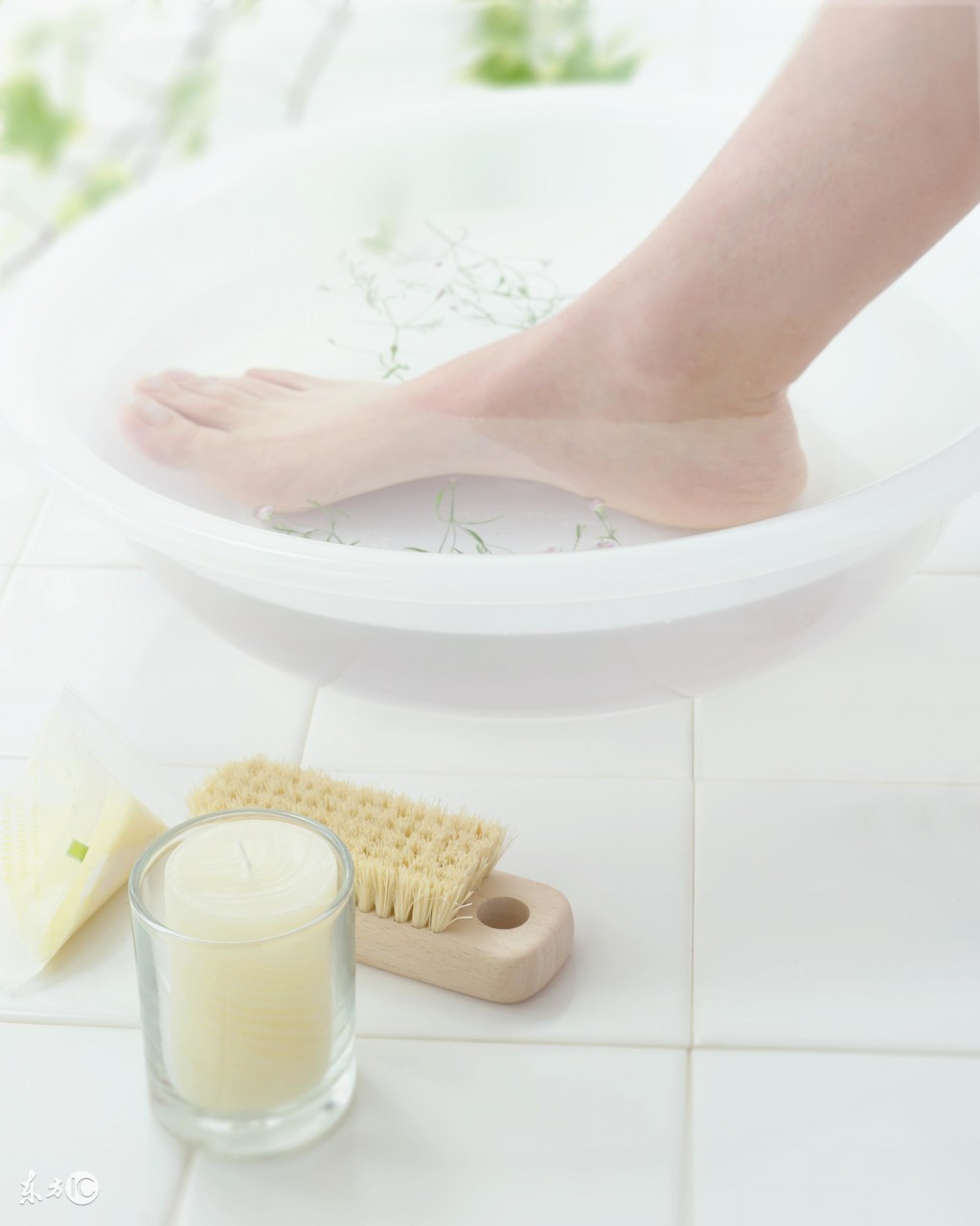 秋天泡脚的正确方法,脚气泡脚名方