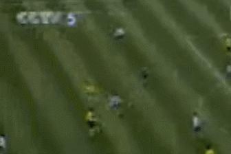 吴承瑛突破日本队,吴承瑛拼命三郎2002世界杯