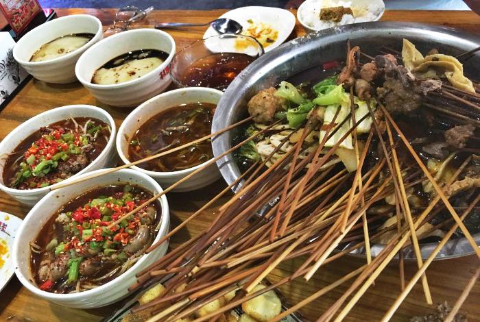 老郑爱吃的香辣串串中,这种“硬货”不是所有人敢碰,要试试?