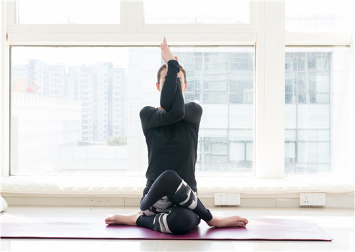 孕妇瑜伽动作缓解便秘,孕妇瑜伽促进消化