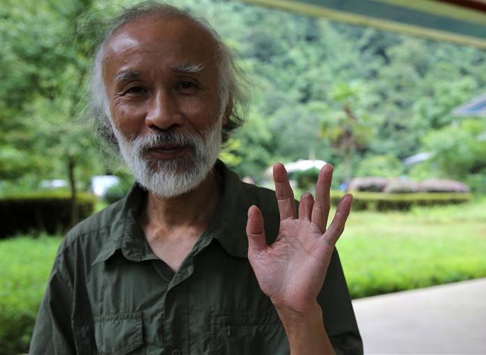 蛇博士告诉我们被蛇咬伤如何自救,被蛇咬了100次