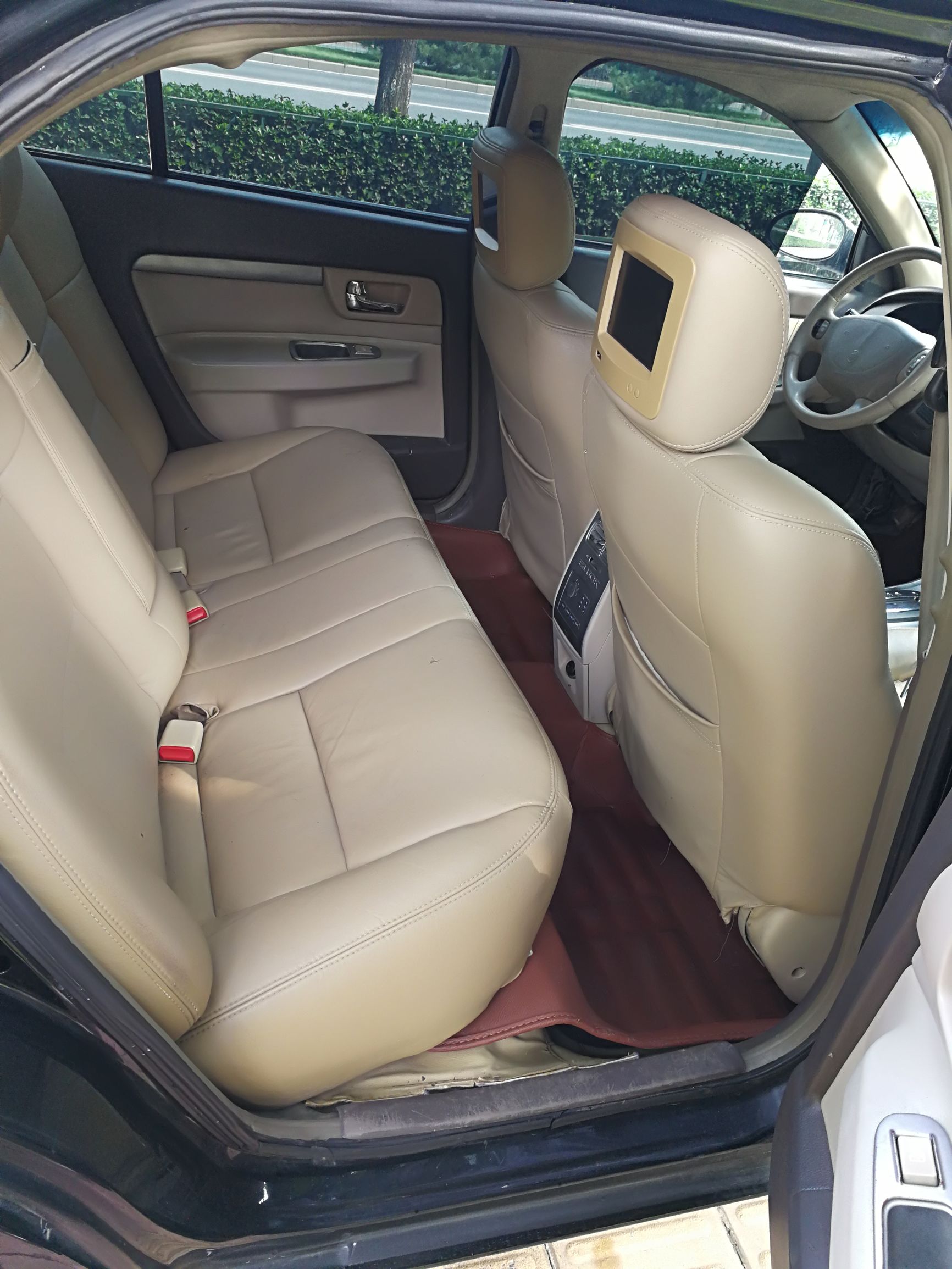 2010别克君威3.0豪华版v6多少个油,全新05款别克君威3.0豪华版v6