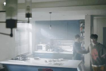 李钟硕韩剧当你沉睡时，办公室老师忍不住追？连关晓彤也花痴？