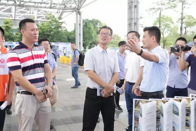 古镇华艺灯饰,华艺灯饰国际企业店