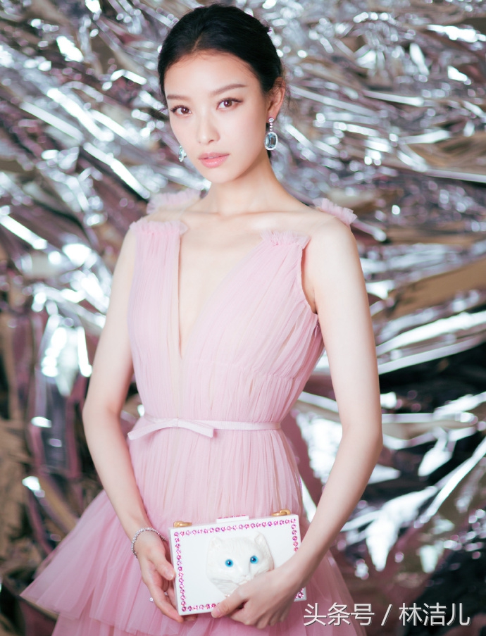 都是当妈的，baby美似少女，张梓琳胖得没有腰，小S冬菇头雷翻天