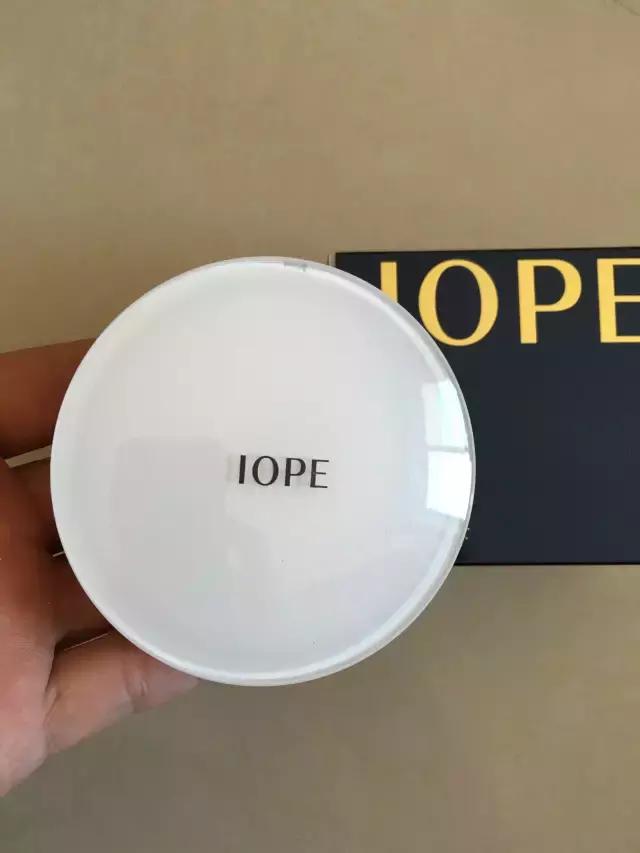 圣罗兰气垫韩国和法国的区别,韩国爱敬气垫148和118是一样的吗