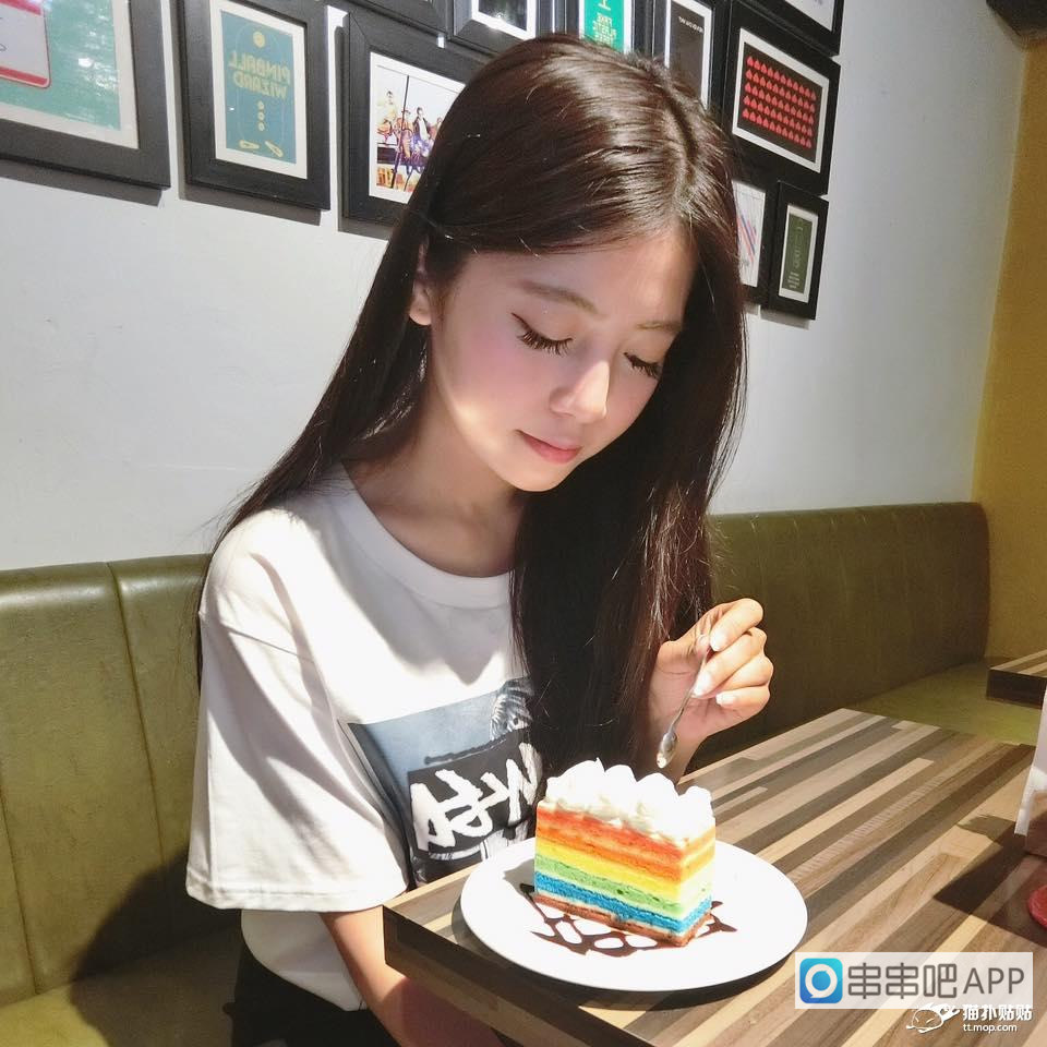 19岁女孩挤了一个痘痘,女孩挤痘引颅内感染