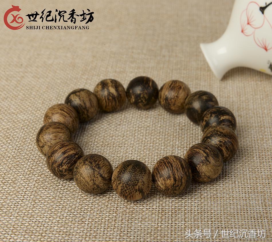 如何鉴别沉香手串的真假图解,怎样区分沉香是真货还是假货