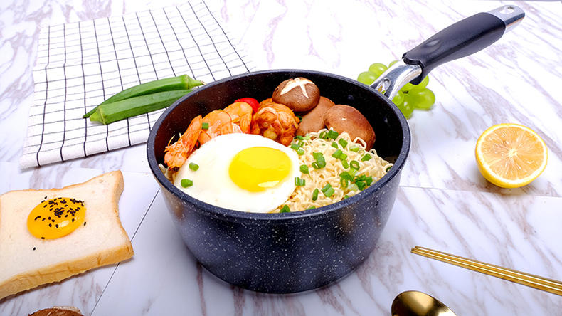 怎样挑选电饭锅不粘锅,不锈钢不粘锅怎么挑选