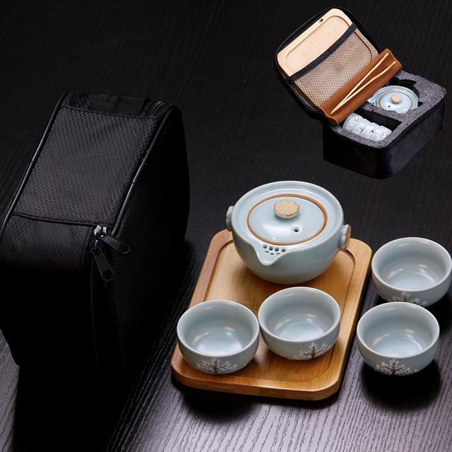 宝马车主停车被堵直接叫挪车,一辆车霸占两个公共车位