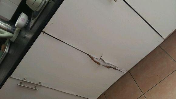 橱柜封板内置好还是外置好,橱柜封口条用什么粘