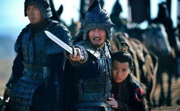 夏侯惇生吞眼珠子的动画视频,夏侯惇生吞眼珠