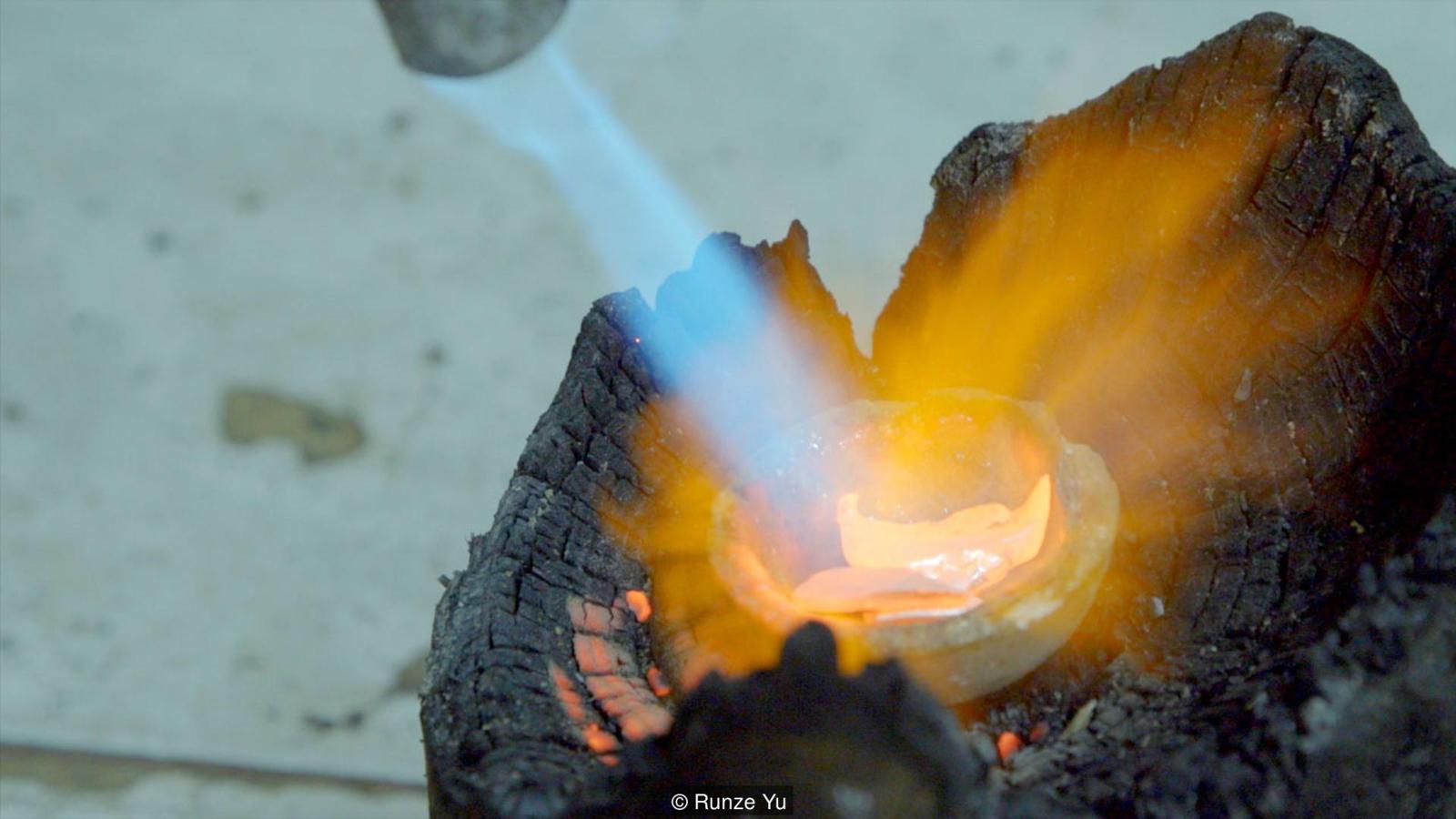 这里的女子很特别，没有几公斤的银子不能娶