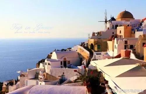 看哭!亲爱的游客,那个为你们服务的领队,是我最爱的妻子,请对她好一点