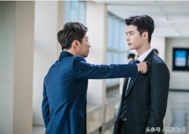 李钟硕韩剧当你沉睡时，办公室老师忍不住追？连关晓彤也花痴？