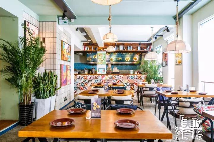 最火的网红鸡店,一周可售上千只的网红鸡