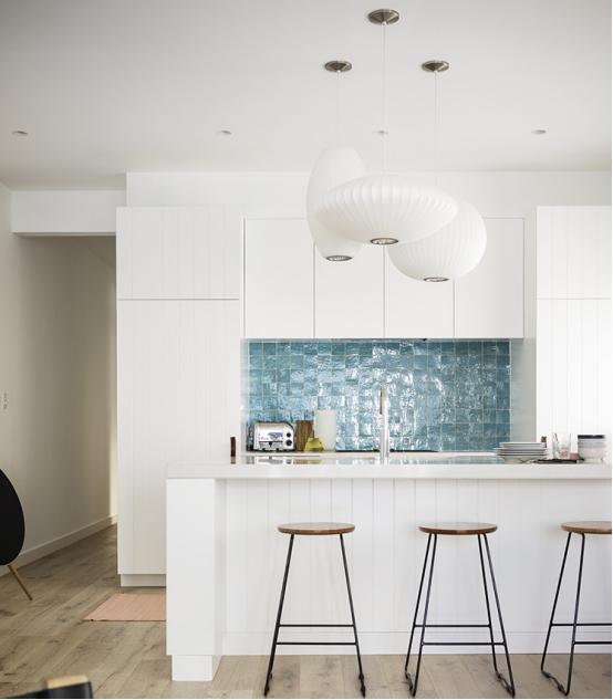 橱柜封板内置好还是外置好,橱柜封口条用什么粘