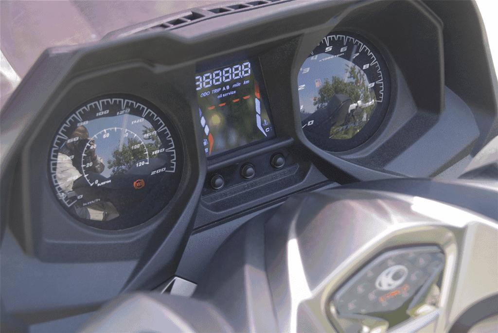 光阳400赛艇纪念版和普通版区别,光阳赛艇400对比宝马c400x