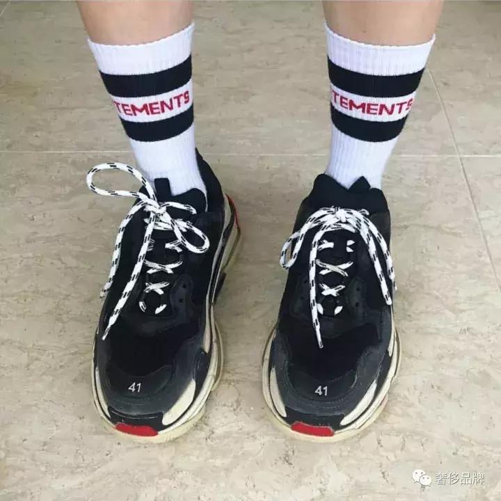 2021秋冬爆款男士加绒休闲运动鞋,推荐几款帅气的秋季运动鞋