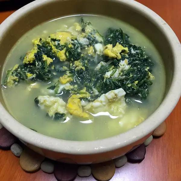 用艾草和姜煮水洗头,艾草浮萍煮水洗头发