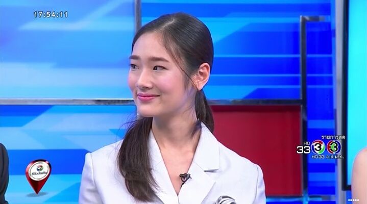 天才枪手中小琳得奖介绍自己片段,天才枪手电视剧版小琳和班克吻戏