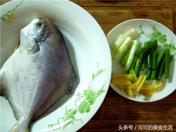 宁波雪菜烧鲳鱼做法,干烧鲳鱼最正宗的做法
