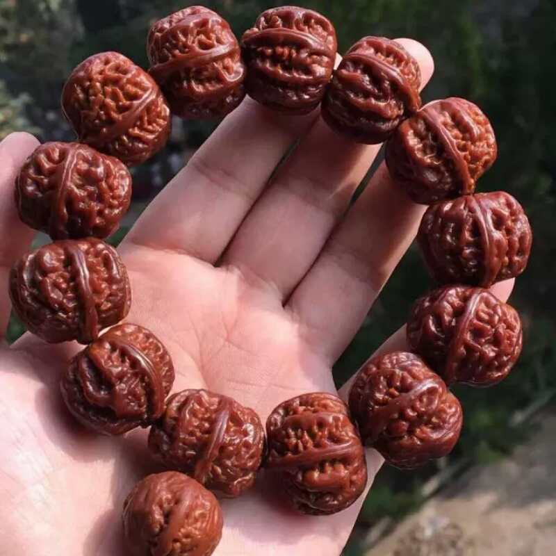 最值得玩的小核桃手串,老核桃手串收藏