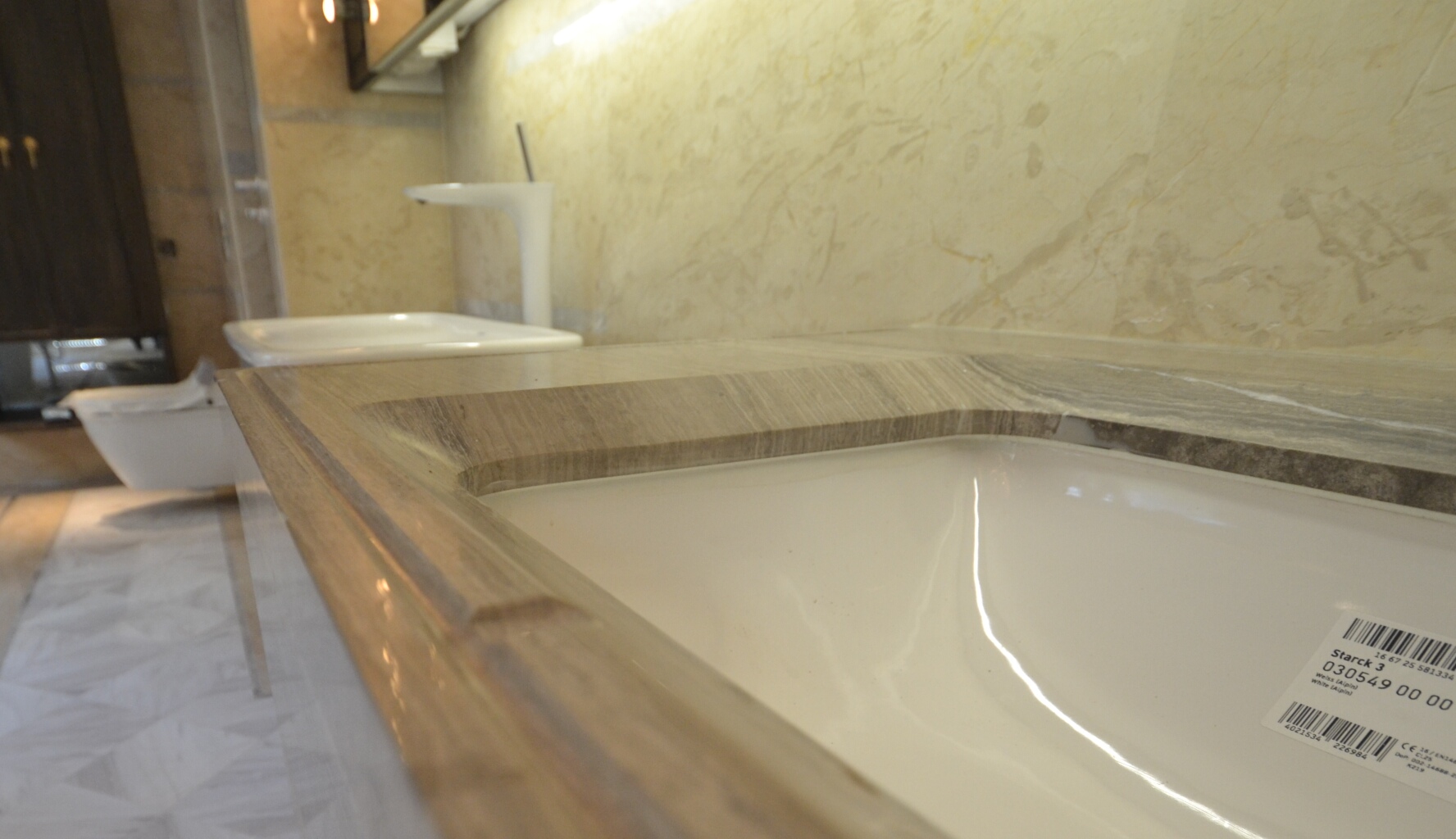 厨房洗手台台面积水怎么解决,洗手池台面积水小妙招