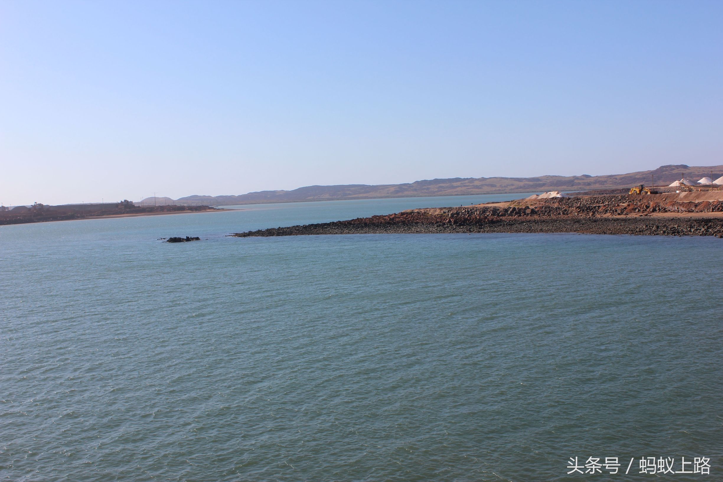 澳大利亚丹皮尔盐场,澳大利亚丹皮尔盐业运盐汽车