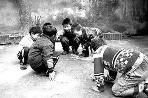 80后童年玩过的民间游戏,80后小时候玩过哪些传统游戏