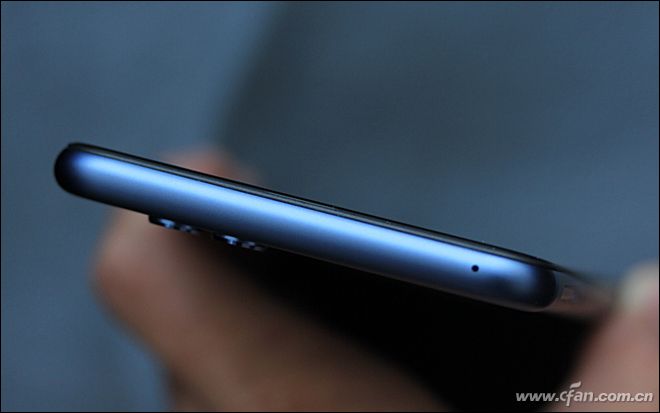 全面屏大卖,荣耀畅玩7x的优缺点