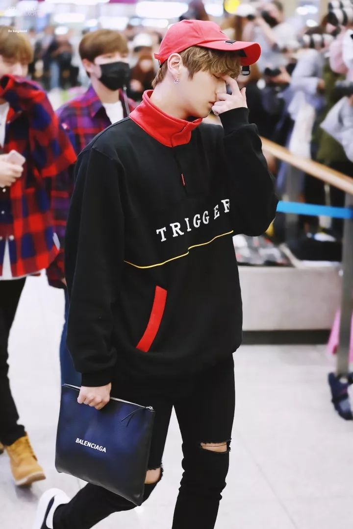 允儿穿搭,允儿短发冬季私服穿搭