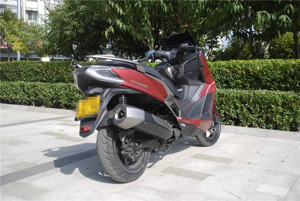 光阳400赛艇纪念版和普通版区别,光阳赛艇400对比宝马c400x