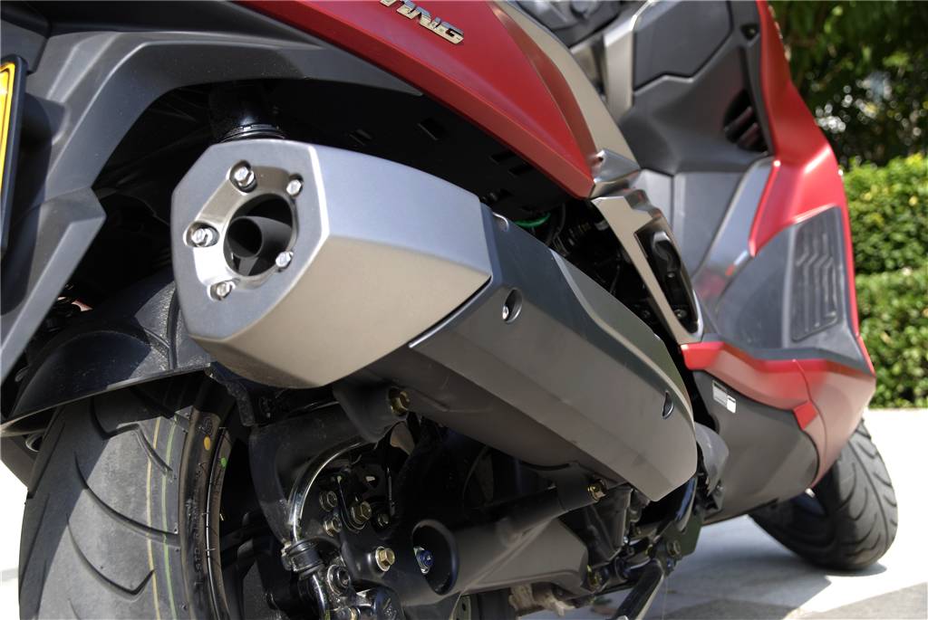 光阳400赛艇纪念版和普通版区别,光阳赛艇400对比宝马c400x