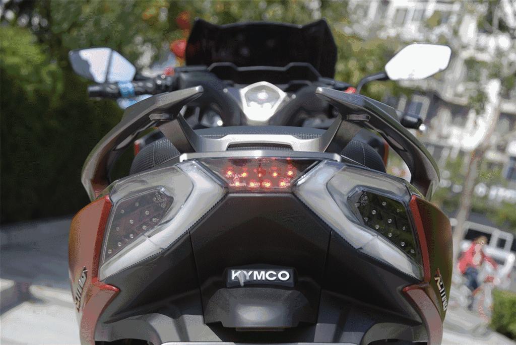 光阳400赛艇纪念版和普通版区别,光阳赛艇400对比宝马c400x