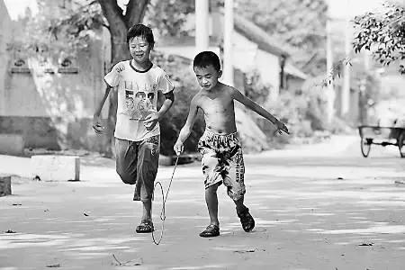 80后童年玩过的民间游戏,80后小时候玩过哪些传统游戏