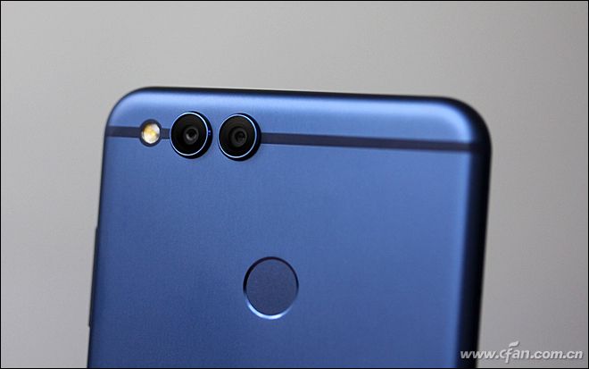 全面屏大卖,荣耀畅玩7x的优缺点