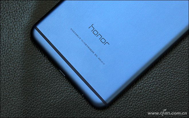 全面屏大卖,荣耀畅玩7x的优缺点