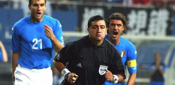 韩国意大利的裁判后来咋样了,02年韩国vs意大利裁判下场