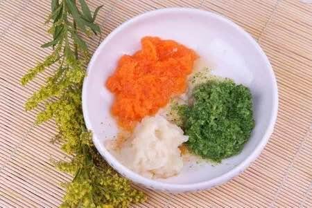 宝宝乱吃乱扔?科学应对孩子的敏感期