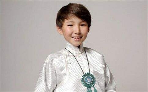 妈妈，我只有在做梦的时候才能见到你——乌达木