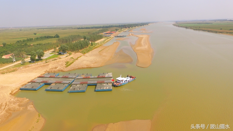 黄河入海的壮观景象航拍,航拍黄河瀑布全景图