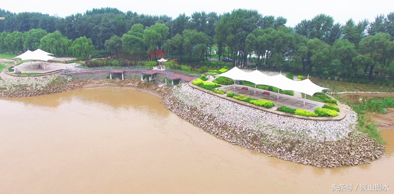 黄河入海的壮观景象航拍,航拍黄河瀑布全景图