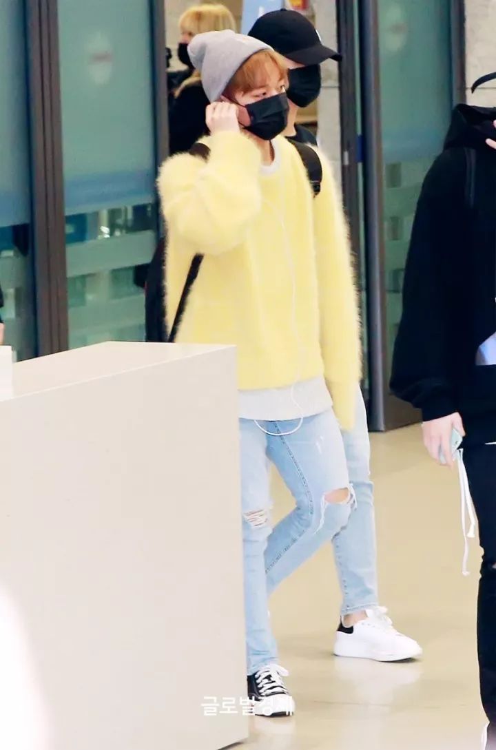 允儿穿搭,允儿短发冬季私服穿搭